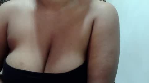 wild_flower_69 online show from February 2026 08:57:02 PM