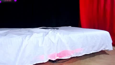 Snapshot of wild_lunaa chatting on April 2026 01:38:02 PM Call me Luna online show from April 2026 01:38:02 PM