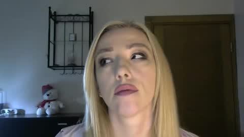 Alina online show from February 2025 11:21:02 AM