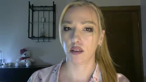 Alina online show from February 2025 02:27:01 PM