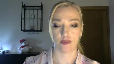 Alina online show from February 2025 11:18:02 AM