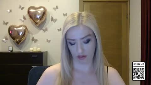 Snapshot of wild_silk_desire chatting on May 2026 03:08:02 PM Alina online show from May 2026 03:08:02 PM