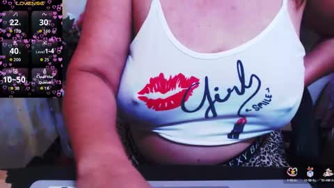 wildhotasianx online show from September 2025 04:19:01 PM