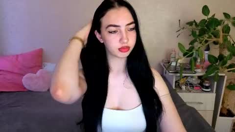 Snapshot of wildkittenx_ chatting on June 2026 04:03:01 AM Alena online show from June 2026 04:03:01 AM