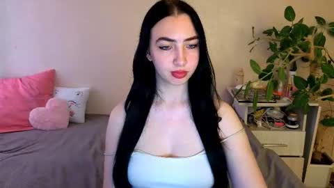 Snapshot of wildkittenx_ chatting on June 2026 04:50:01 AM Alena online show from June 2026 04:50:01 AM