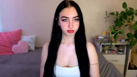 Snapshot of wildkittenx_ chatting on June 2026 04:00:02 AM Alena online show from June 2026 04:00:02 AM