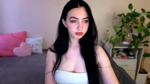 Snapshot of wildkittenx_ chatting on July 2026 04:07:02 AM Alena online show from July 2026 04:07:02 AM