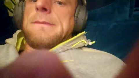 wildmike93 online show from May 2026 02:28:01 AM