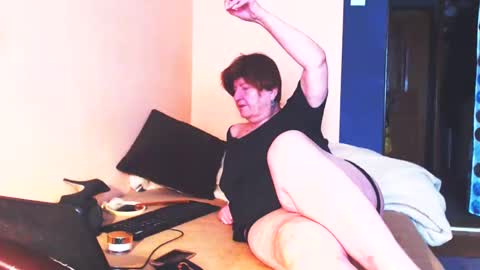 WildRedCat online show from February 2025 10:38:02 AM