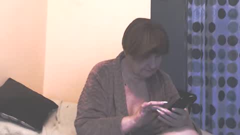 WildRedCat online show from November 2025 10:36:01 AM