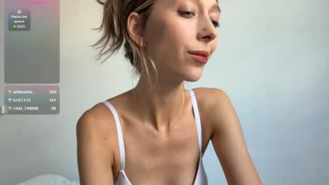 wildsable_ online show from September 2025 12:59:02 PM