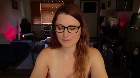 Snapshot of wildsouthernpeach chatting on October 2025 03:24:01 PM Ivy online show from October 2025 03:24:01 PM