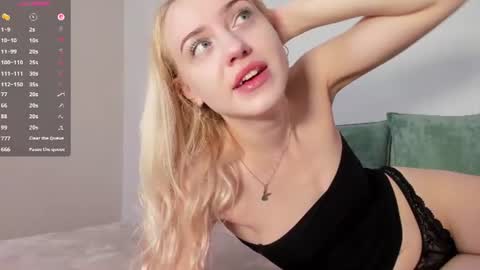 Snapshot of willapurr chatting on July 2026 10:32:01 AM Willa online show from July 2026 10:32:01 AM
