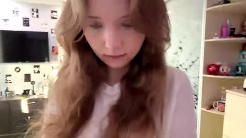 Snapshot of willenasow chatting on April 2026 03:22:02 PM Olivia online show from April 2026 03:22:02 PM