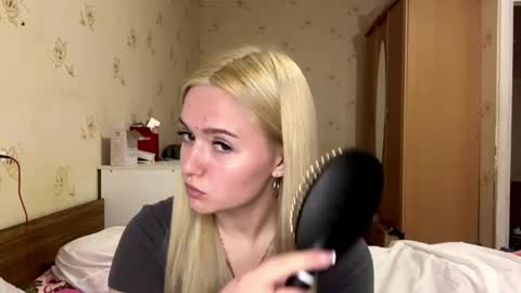 Sophia online show from April 2026 04:41:01 PM