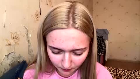 Sophia online show from April 2026 02:18:02 PM