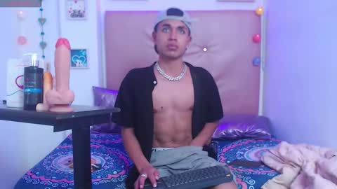 Snapshot of willians__ chatting on November 2025 05:05:01 AM willians__ online show from November 2025 05:05:01 AM