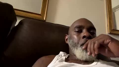 williebobo18 online show from November 2025 10:02:02 AM