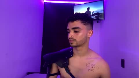 Snapshot of willozxxx chatting on October 2025 04:42:02 PM willozxxx online show from October 2025 04:42:02 PM