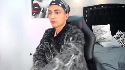 Snapshot of willysmile chatting on April 2026 08:42:02 PM Willy online show from April 2026 08:42:02 PM