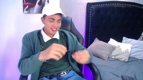 Snapshot of willysmile chatting on April 2026 08:36:02 PM Willy online show from April 2026 08:36:02 PM