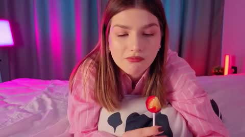 Snapshot of wilmajonson chatting on February 2026 07:26:01 AM Vicki3 online show from February 2026 07:26:01 AM