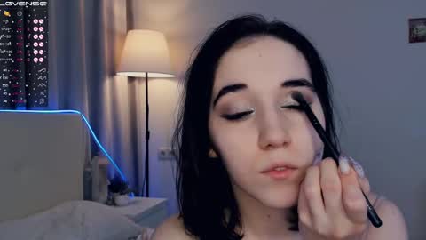 Amalia and Mia online show from February 2025 01:33:01 PM