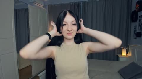 Amalia and Mia online show from March 2026 02:19:01 PM