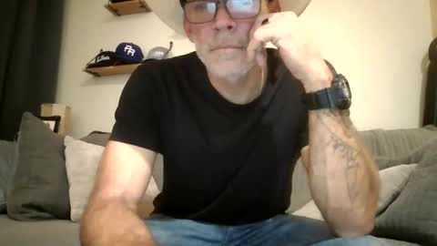 wingnutt765733 online show from February 2026 02:53:01 AM