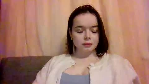 Snapshot of winter__white_rose chatting on December 2024 02:22:02 PM Emma online show from December 2024 02:22:02 PM