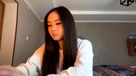 Amina online show from October 2025 04:40:02 AM