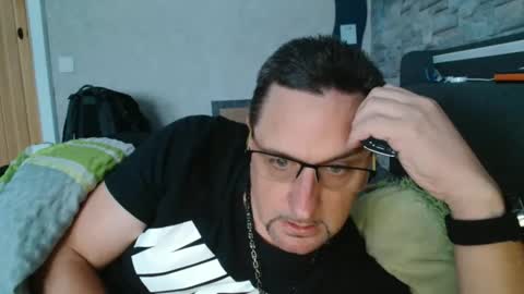 Snapshot of wirzwei8883 chatting on September 2025 02:33:01 PM Dirty online show from September 2025 02:33:01 PM