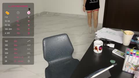 Snapshot of witches_curves chatting on February 2025 05:06:01 PM Nemo online show from February 2025 05:06:01 PM