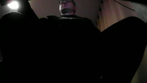 wixer1970 online show from December 2024 05:03:01 PM