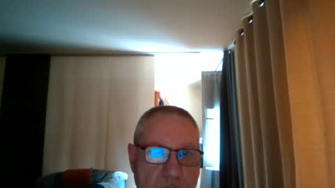 Snapshot of wixer1970 chatting on July 2026 01:14:02 PM wixer1970 online show from July 2026 01:14:02 PM