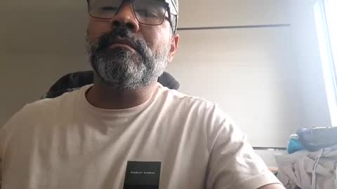 Snapshot of wma33 chatting on October 2025 05:31:02 PM wma33 online show from October 2025 05:31:02 PM