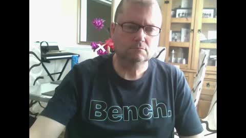 Snapshot of wobble444 chatting on April 2026 09:29:02 AM wobble444 online show from April 2026 09:29:02 AM