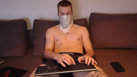 wolf021221 online show from April 2026 09:14:02 AM