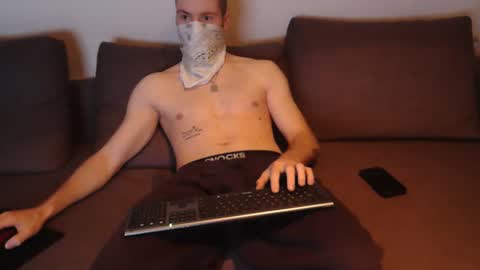 wolf021221 online show from April 2026 08:20:01 AM