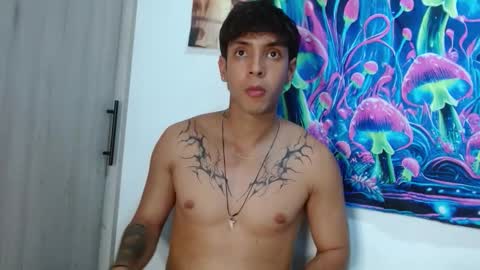 wolf_light online show from December 2025 12:19:02 AM