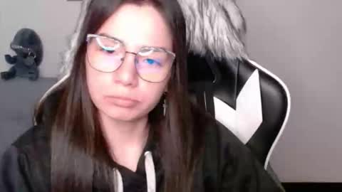 Alex online show from November 2025 02:47:02 AM