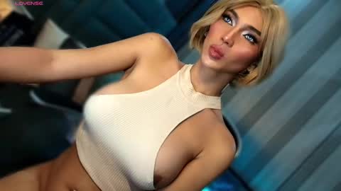 Julia online show from February 2026 02:59:02 AM