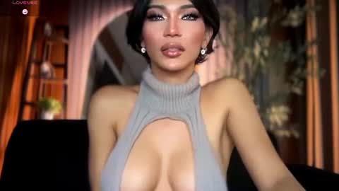 Julia online show from June 2026 12:59:02 AM