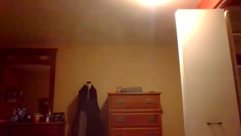 Snapshot of woodeee77 chatting on December 2024 01:18:01 AM woodeee77 online show from December 2024 01:18:01 AM