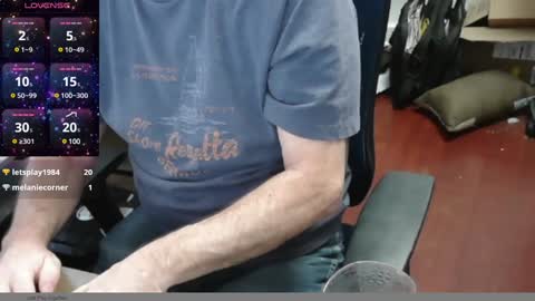 Snapshot of woodworker6473 chatting on December 2024 01:55:02 PM woodworker6473 online show from December 2024 01:55:02 PM