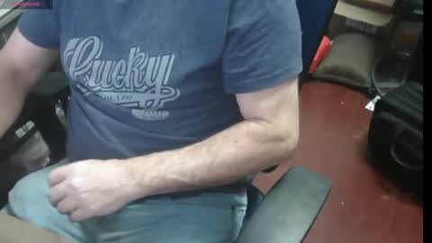 Snapshot of woodworker6473 chatting on February 2025 11:19:02 PM woodworker6473 online show from February 2025 11:19:02 PM