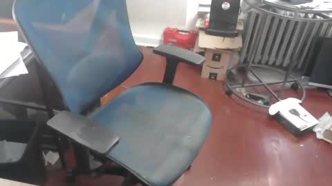 Snapshot of woodworker6473 chatting on October 2025 12:35:01 PM woodworker6473 online show from October 2025 12:35:01 PM