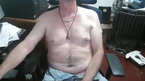 Snapshot of woodworker6473 chatting on October 2025 12:41:02 AM woodworker6473 online show from October 2025 12:41:02 AM