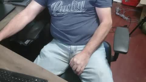 woodworker6473 online show from January 2026 12:48:02 AM