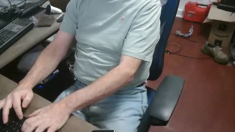 woodworker6473 online show from February 2026 12:30:02 AM